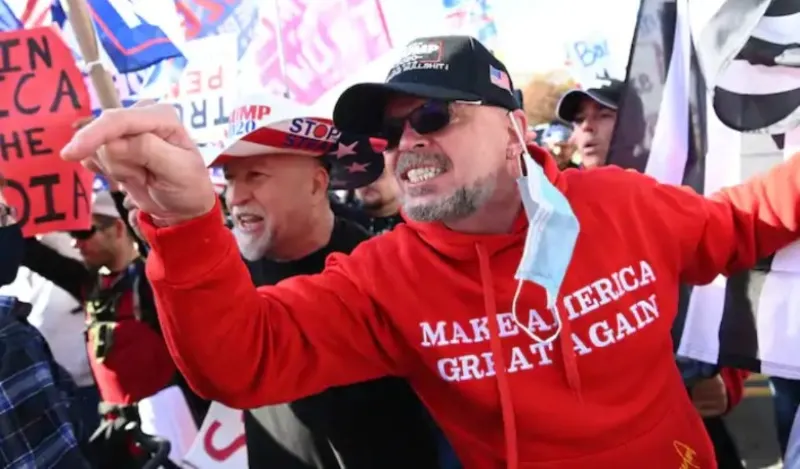 DC fue epicentro del caos tras altercados entre seguidores de Trump y Biden (+video)
