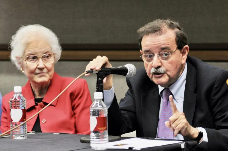 Experto: A pesar de los avances con la vacuna contra el COVID-19, la población no debe bajar la guardia