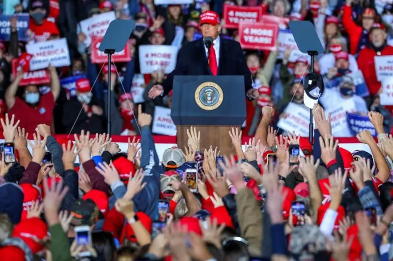 Trump asegura que acudirá a sus abogados al finalizar el día de las elecciones