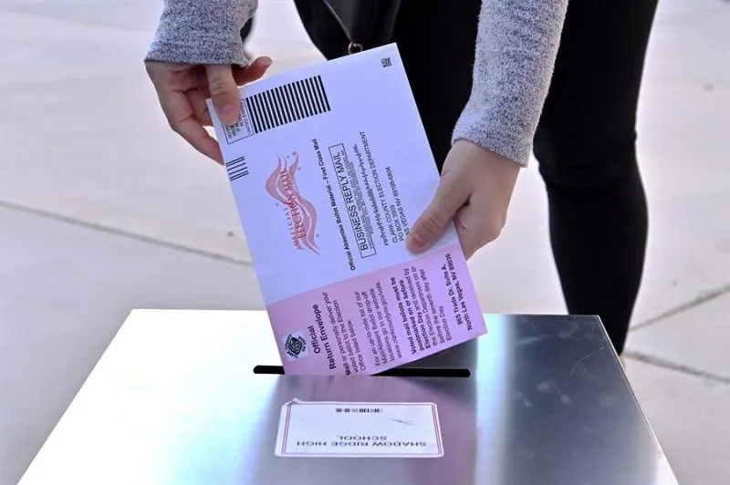 Republicanos piden a la Corte Suprema de Nevada detener el recuento de algunas boletas por correo