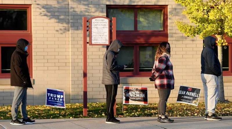 Trump llama a votar desde Fox News mientras Biden hace campaña en Pensilvania