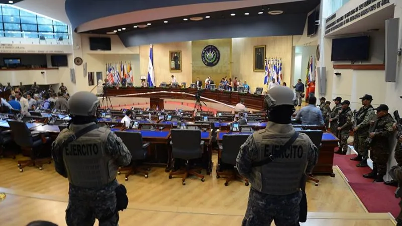 Estados Unidos recortar ayuda militar a El Salvador