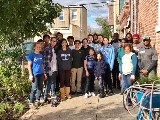 Quieren a más latinos en el sureste de Baltimore