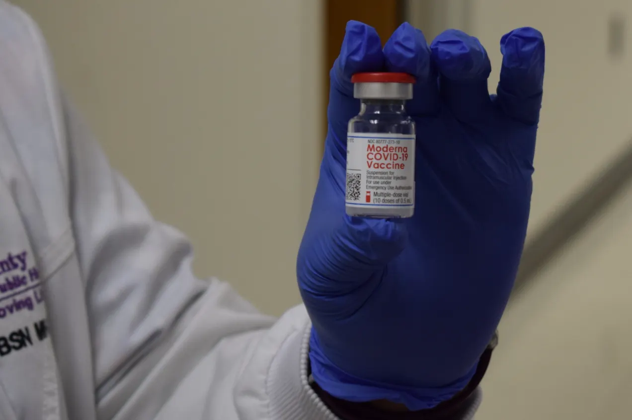 La vacuna de Moderna ha sido aprobada para uso de emergencia en Estados Unidos, la Unión Europea, Reino Unido, entre otros. F