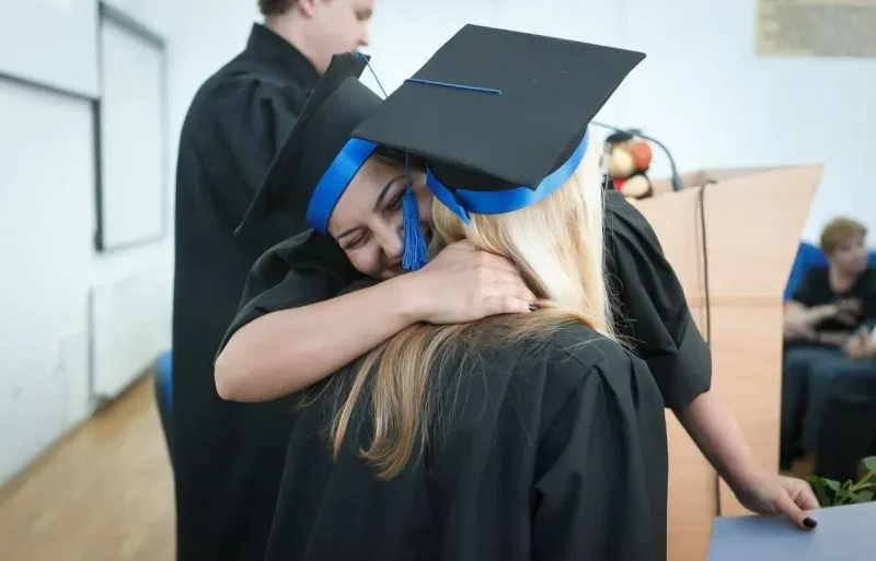La mayoría de los colegios y universidades del DMV aún no concretan los planes de graduación