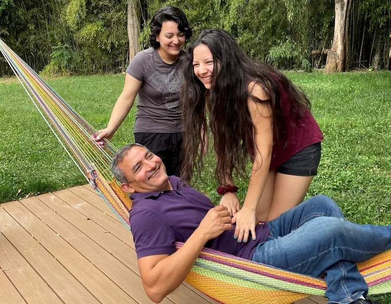 Padre salvadoreño celebrará en familia