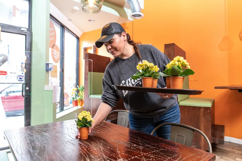 Los pequeños negocios de DC se abren paso a través de la pandemia