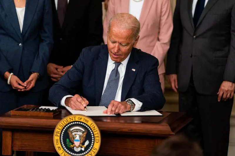 Biden coloca a los trabajadores por encima de los consumidores