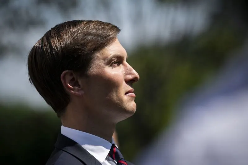 Ken Kurson, amigo de Kushner perdonado por Trump, imputado en NY por caso de escuchas escondidas