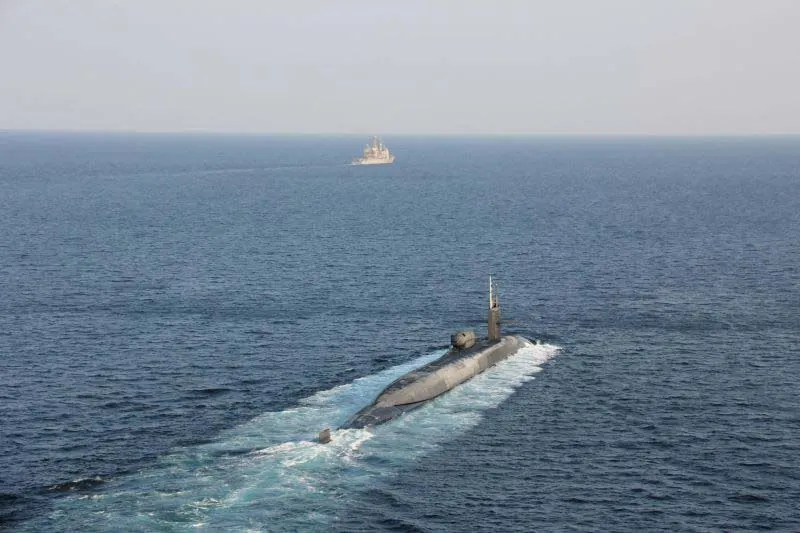 China advierte que el nuevo acuerdo de submarinos entre EEUU y Australia aviva la carrera armamentista y amenaza la paz regional