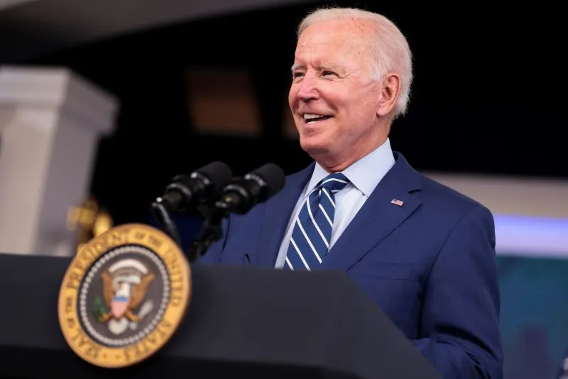 Análisis de Datos - Biden dice que su plan de gastos ‘cuesta cero dólares’