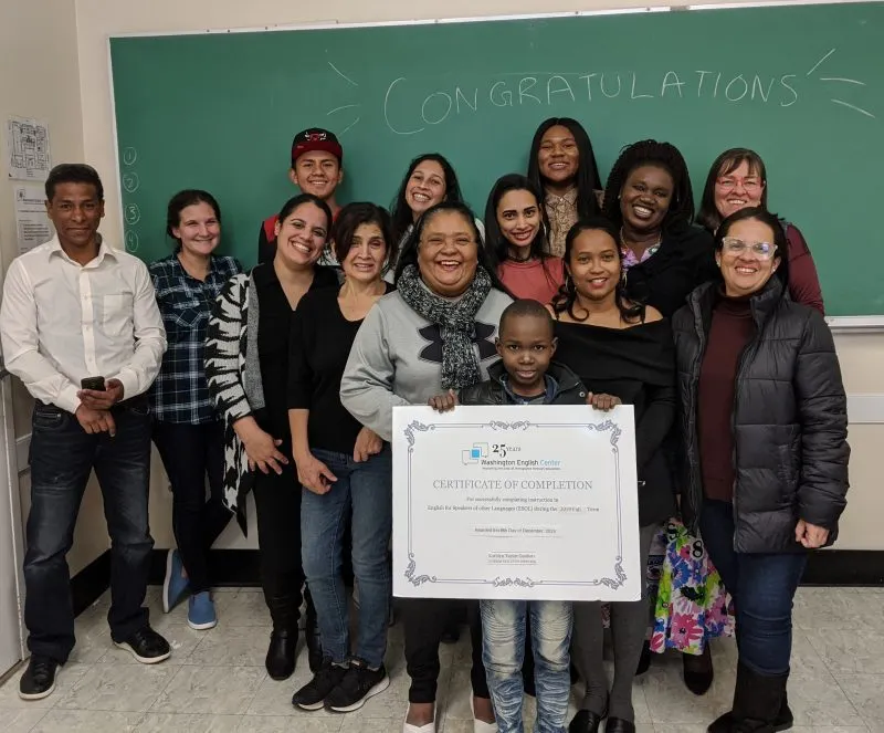 El Washington English Center ofrece clases de inglés presenciales a hispanos