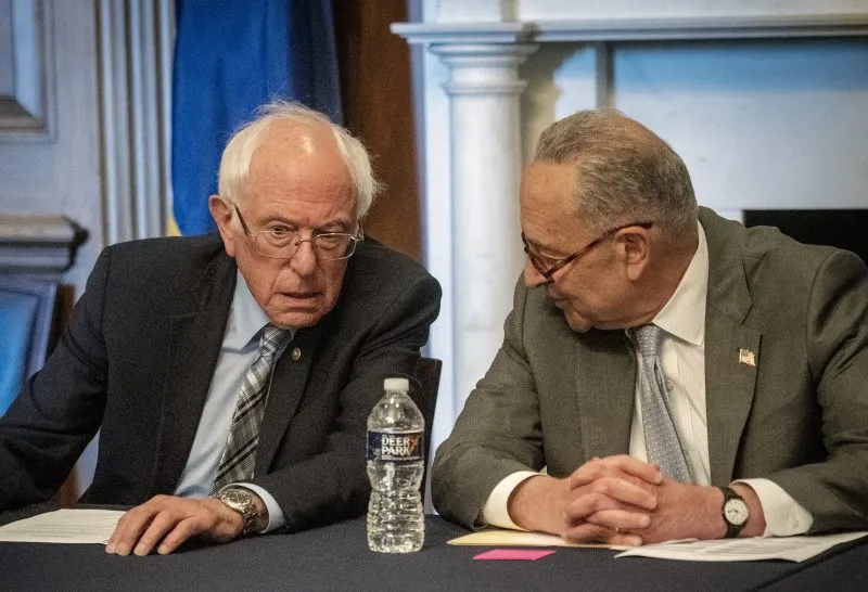 Análisis Ampliado - Demócratas de la Cámara evalúan nuevo plan fiscal mientras el partido busca unificarse en el plan de infraestructura