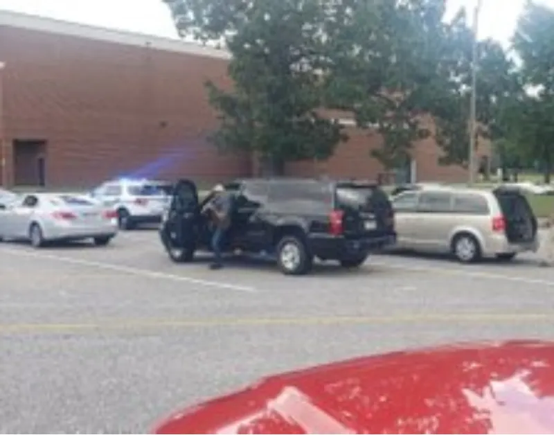 Al menos dos heridos en un tiroteo en instituto de Newport News, Virginia