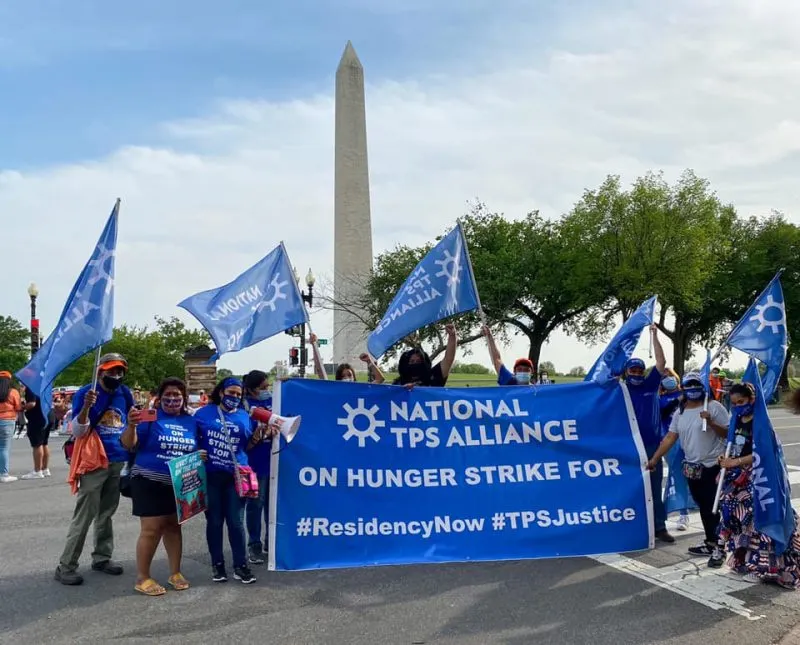 Aprueban extensión del TPS para salvadoreños y hondureños