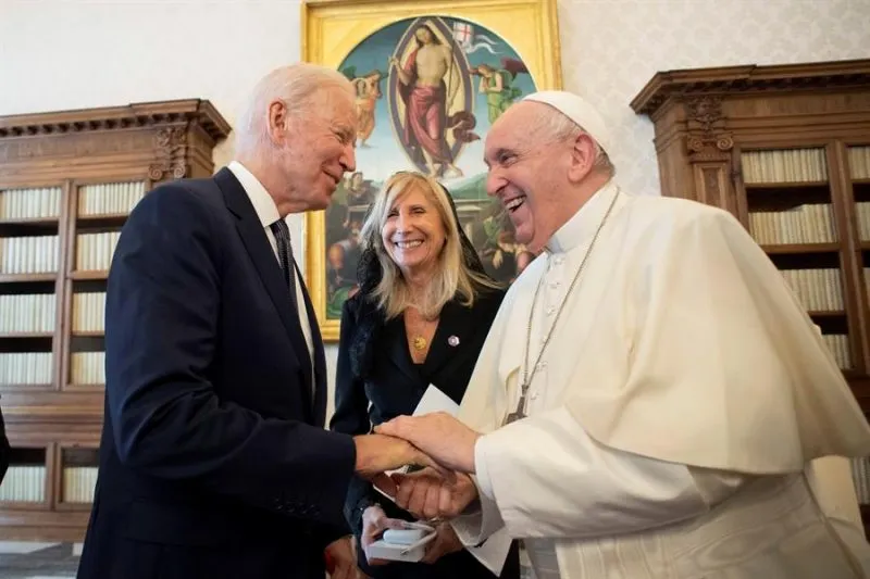 papa Francisco y Biden