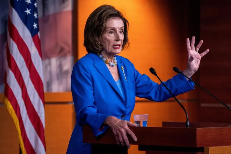 Nancy Pelosi prepara a los demócratas para reducir el proyecto de $3,5 billones
