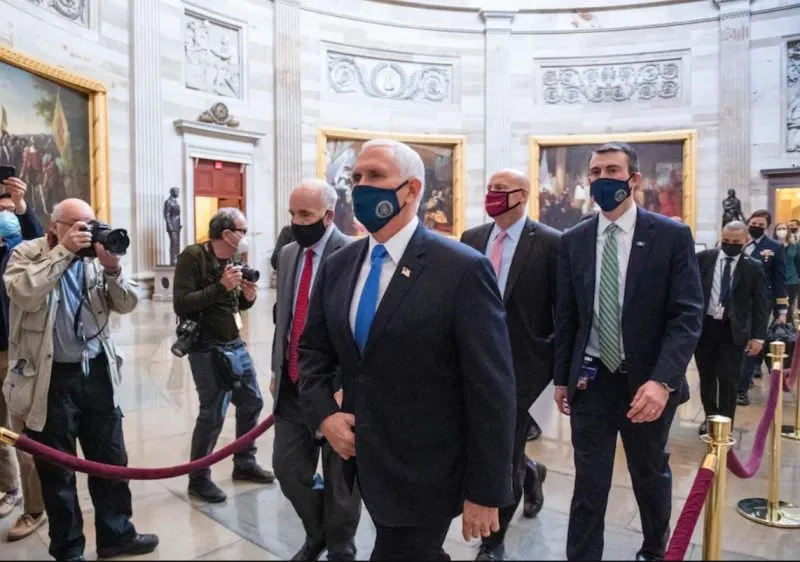 Mientras Pence estaba atrapado, el abogado de Trump lo responsabilizó del asalto al Congreso