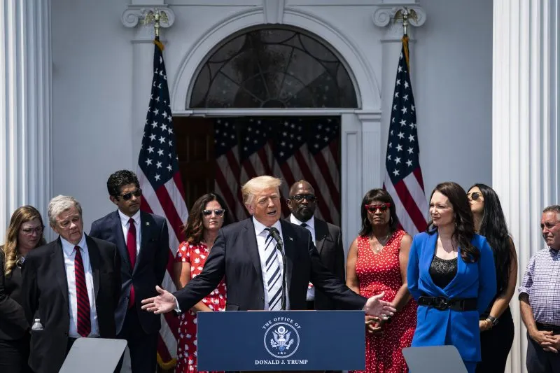 Análisis Ampliado – Facebook Papers (I): Empleados le rogaron a Facebook que no siguiera permitiendo que los políticos evadieran las reglas