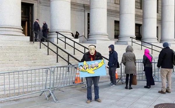 El lunes 29 de noviembre se dio la primera audiencia de Ghislaine Maxwell, a quien vinculan en casos de abuso y tráfico sexua