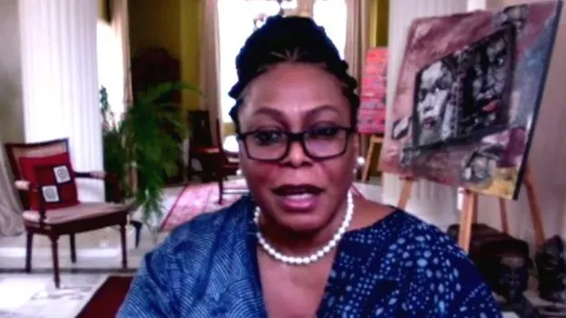 Ómicron "es el resultado inevitable de acaparar vacunas y dejar a África por fuera": Ayoade Alakija, directora de la Alianza Africana para la Entrega de Vacunas