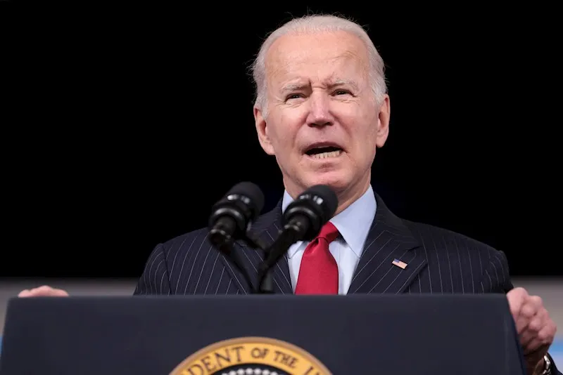 Biden ve avances en la situación de la cadena de suministros, pero se avecina un largo conflicto