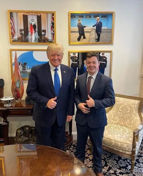 Luego de que el jurado considerara que estaba probado el argumento defensa personal, Kyle Rittenhouse se reúne con Trump en s