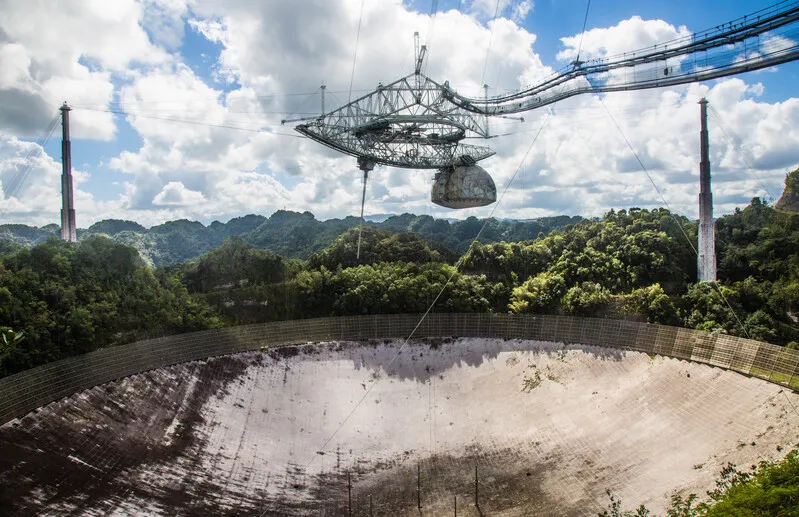 Puerto Rico: El antiguo radiotelescopio más grande del mundo tiene sus días contados