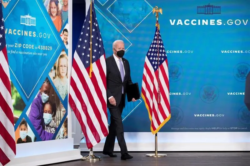 Trabajadores vacunas