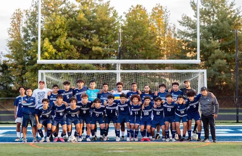 Un campeón de fútbol con nombres y apellidos hispanos en Maryland