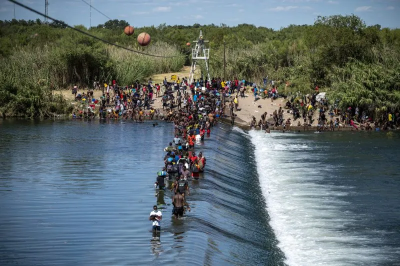 EEUU recuperó cadáveres de tres migrantes en el Río Grande