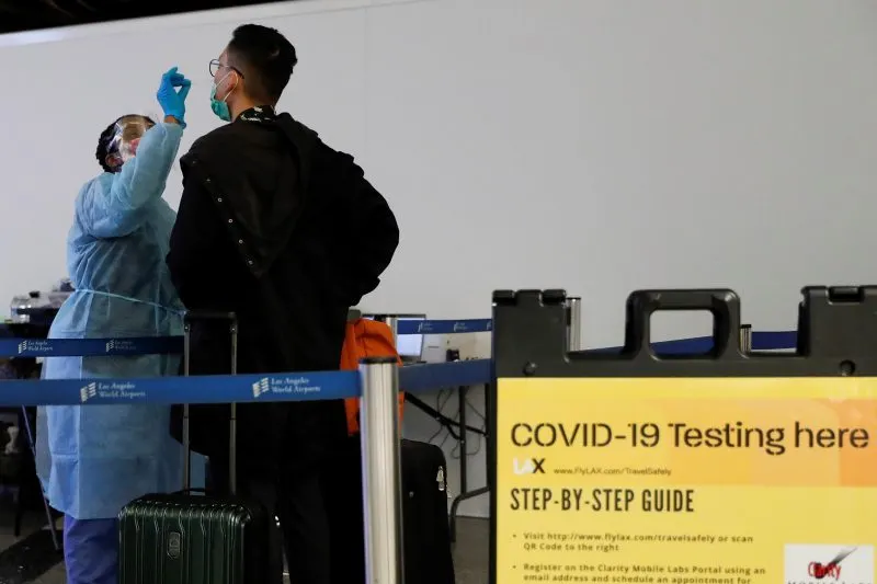 Celebra la Navidad, pero también cuídate del COVID-19 con estas recomendaciones