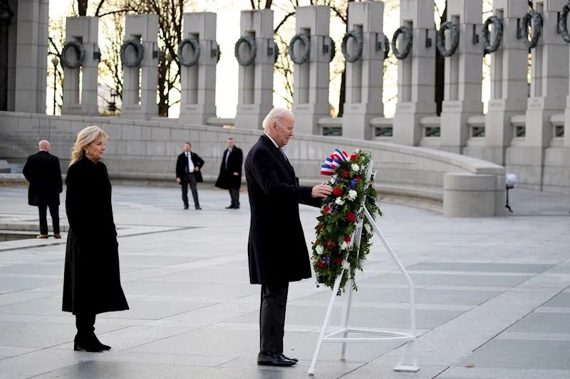 Biden visita el WWII Memorial a 80 años del ataque a Pearl Harbor