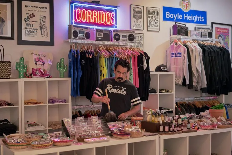 Estudio de la compañía McKinsey revela gran brecha salarial entre latinos y blancos, en la que latinos solo hacen 73 centavos