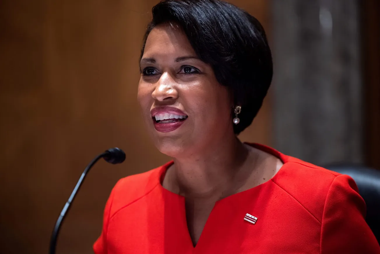 Viaje de Dubai de la alcaldesa de DC