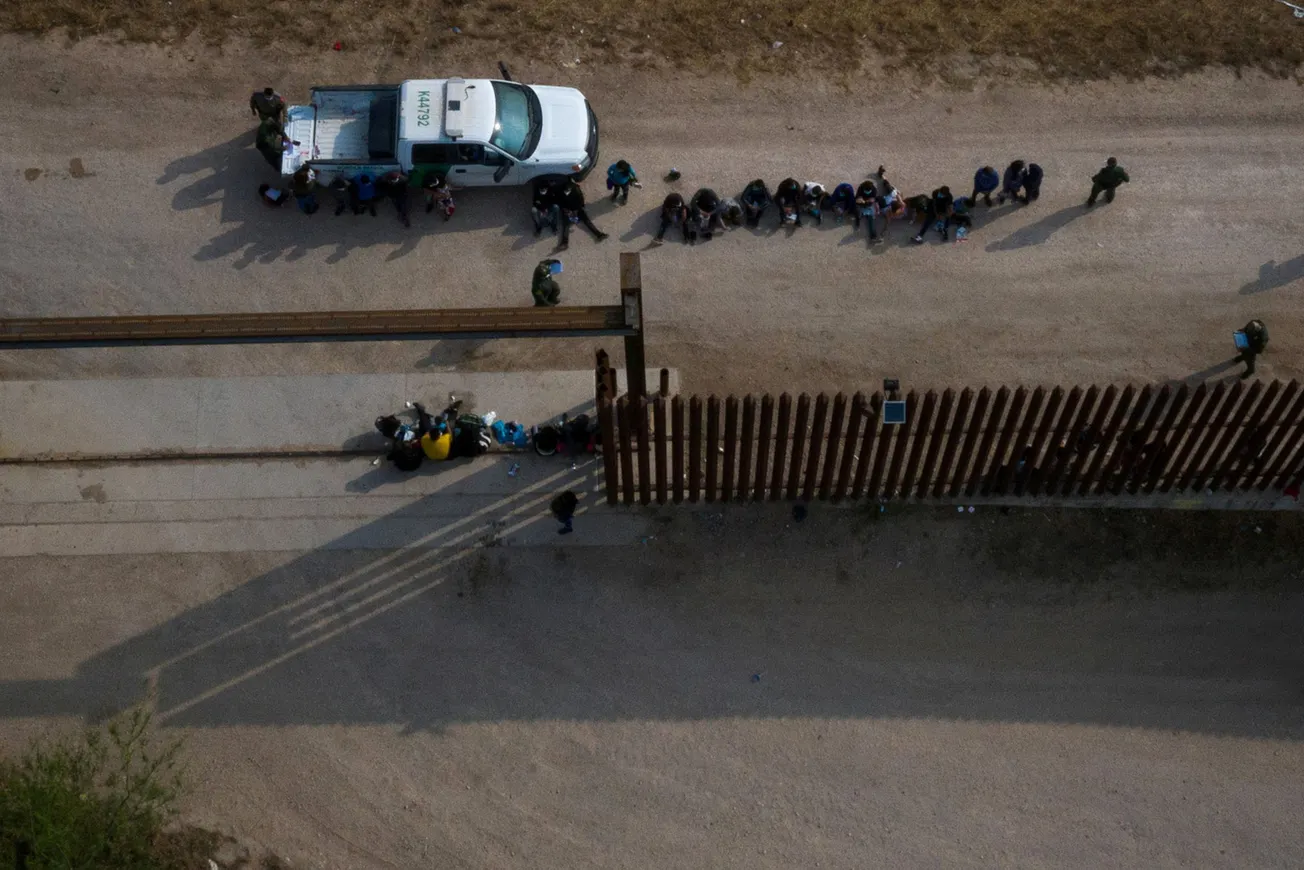 Por qué no es cierto que Biden aplica una política de “fronteras abiertas”