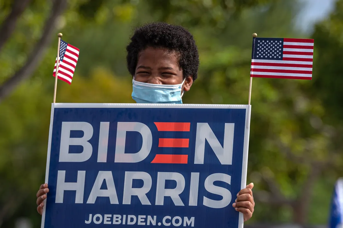 Biden dijo "Sí" a Kamala Harris como compañera para la reelección