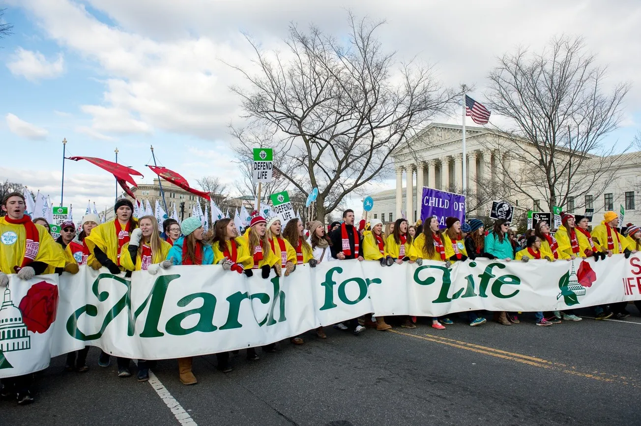 Activistas pro-vida podrían obtener una victoria con Roe pendiendo de un hilo