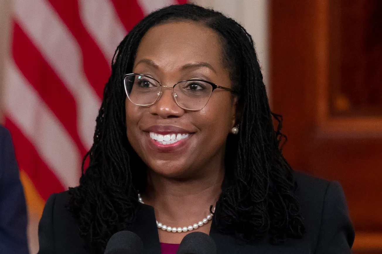 50 y 50: estadounidenses divididos sobre mujer negra en la Corte Suprema