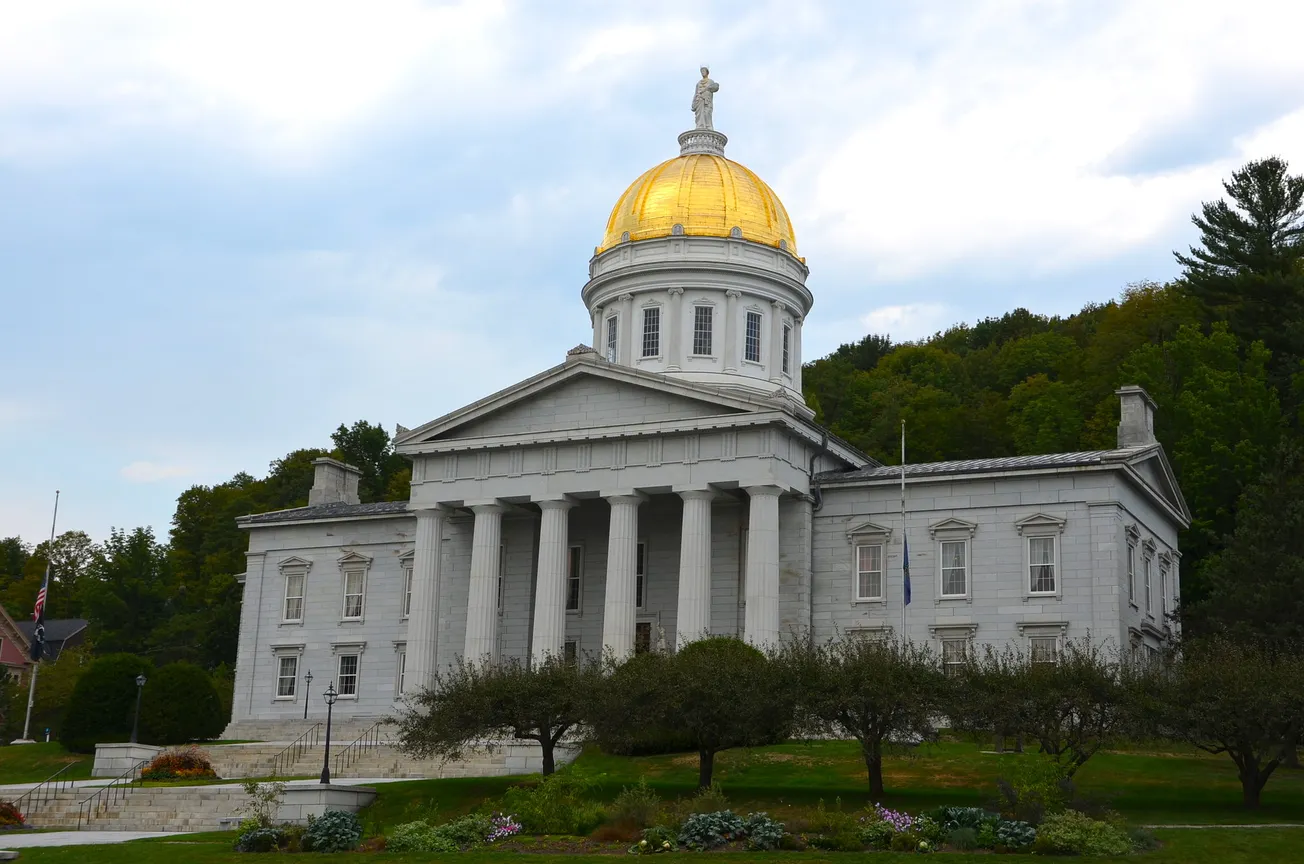 Legisladores aprueban modificar la constitución de Vermont para garantizar derechos reproductivos