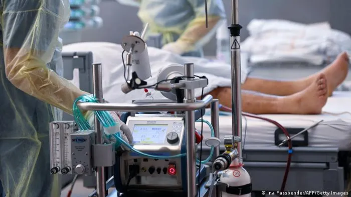 La OMS alerta de aumento en número de muertes por COVID-19 en el último mes