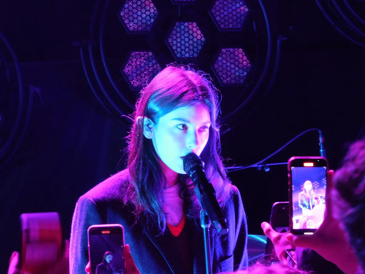 Gracie Abrams conquistó a Washington, DC con un show íntimo