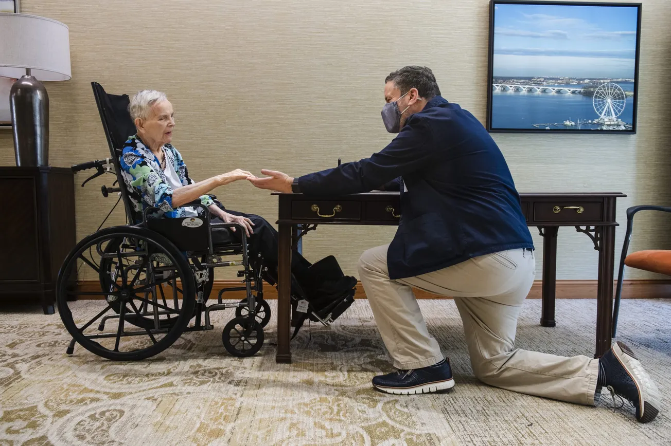 La soledad puede aumentar el riesgo de enfermedad cardíaca en las mujeres mayores en un 27%