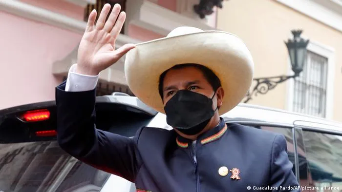 Perú: Pedro Castillo denuncia intento de golpe y pide activar Carta de la OEA