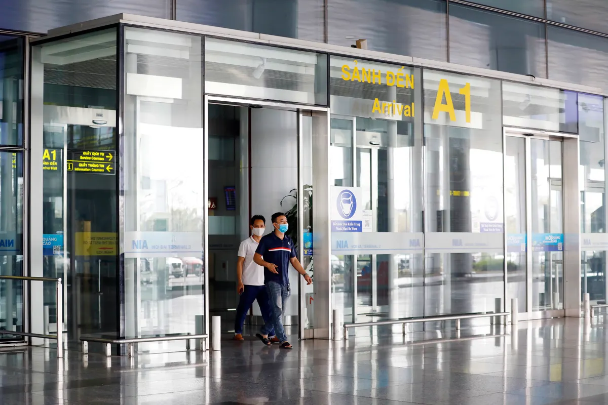 Aumento en el costo del combustible llegará a los pasajes aéreos. Delta subirá los precios