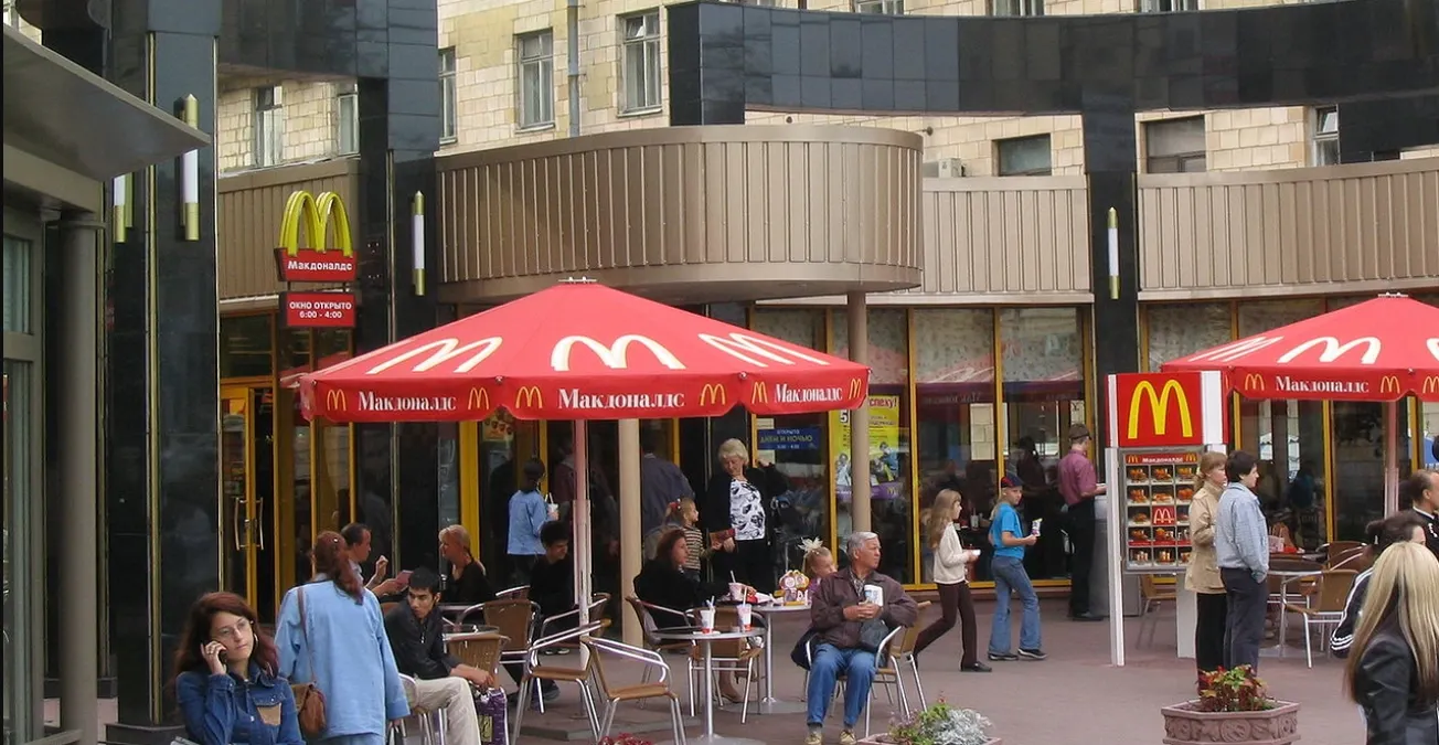 No más cajita feliz: McDonald's cierra sus operaciones en Rusia
