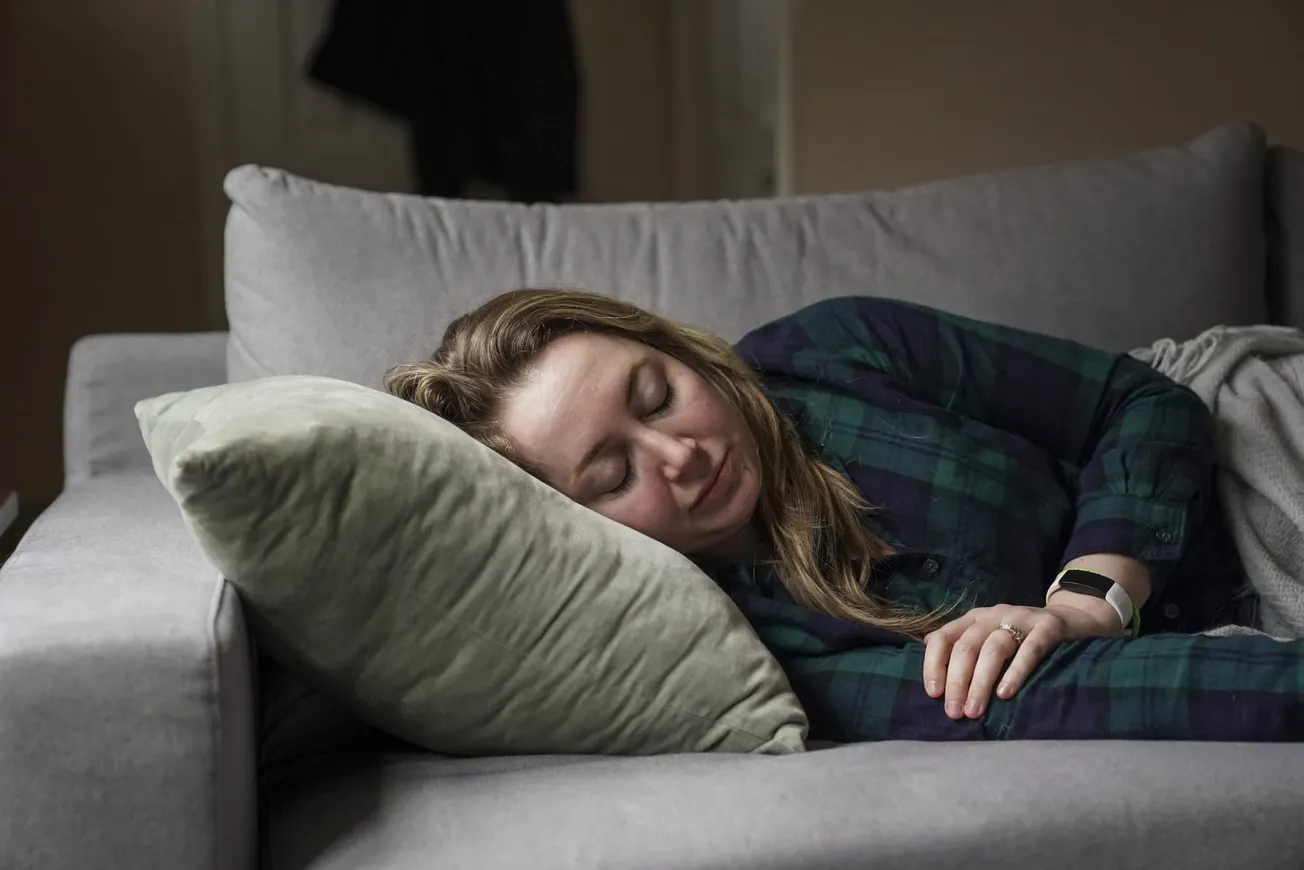 Dormir con la luz encendida puede ser dañino