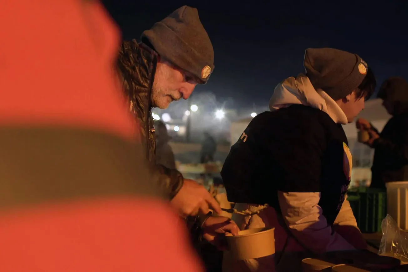 La invasión de Ucrania se convierte en una prueba para todos, y el chef José Andrés da el ejemplo