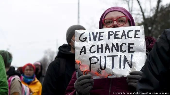 Blinken: “Nuestra responsabilidad es que la guerra no salga fuera de Ucrania”