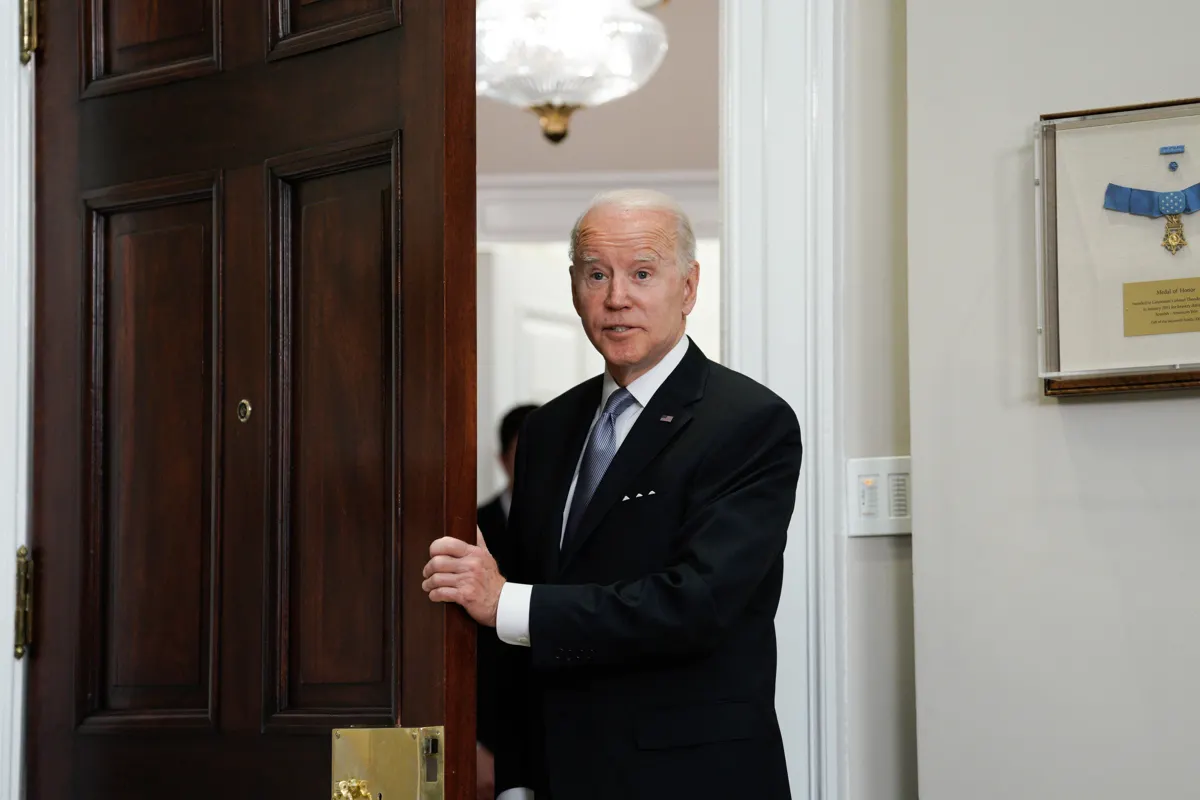 Estados Unidos enviará $800 millones más de ayuda militar a Ucrania